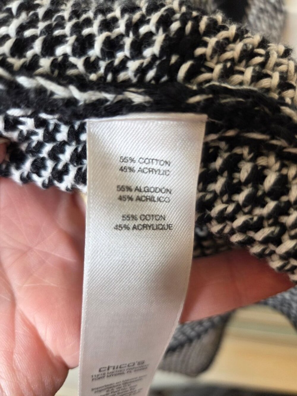 Chicos Black & White Open Front Cardigan Sweater Pockets Size 1Textured - Picture 3 of 7